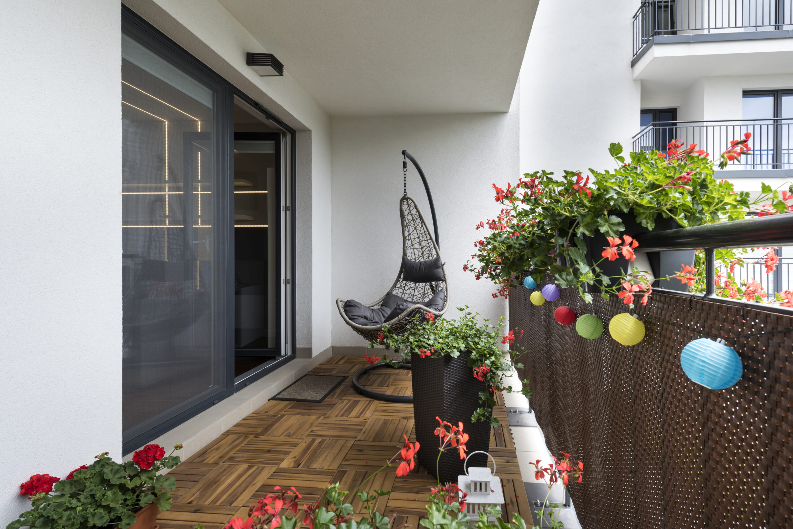How to design a balcony garden - Eternia Windows