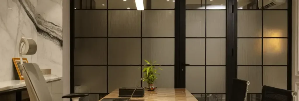 Aluminum doors for natural light