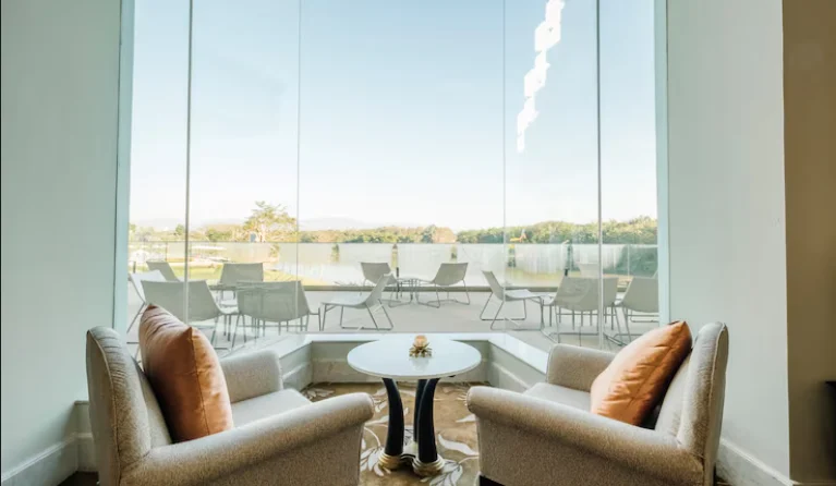 Large Windows Perfect for Spacious Lounges